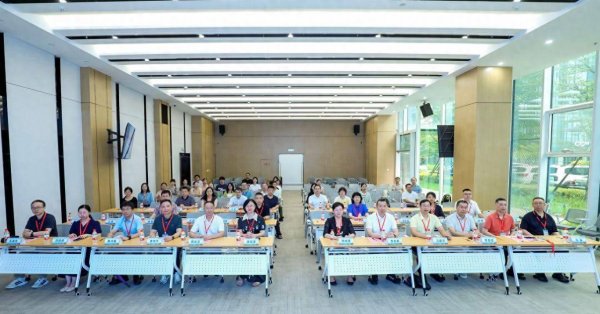 易启胜 200余影像专家聚厦，共探AI时代心胸诊疗新趋势